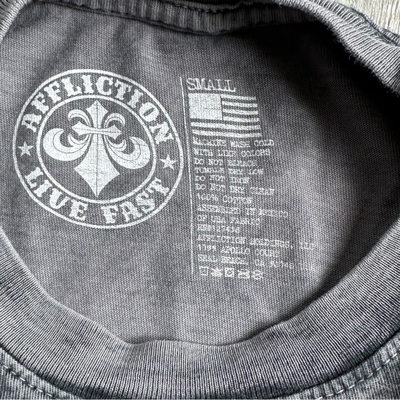 AFFLICTION American Metal Six Shooter Roses Black Lava Wash T-shirt Small - Picture 5 of 10